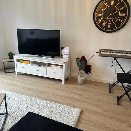 Ruhige In Nethen Beim Club Apartment *